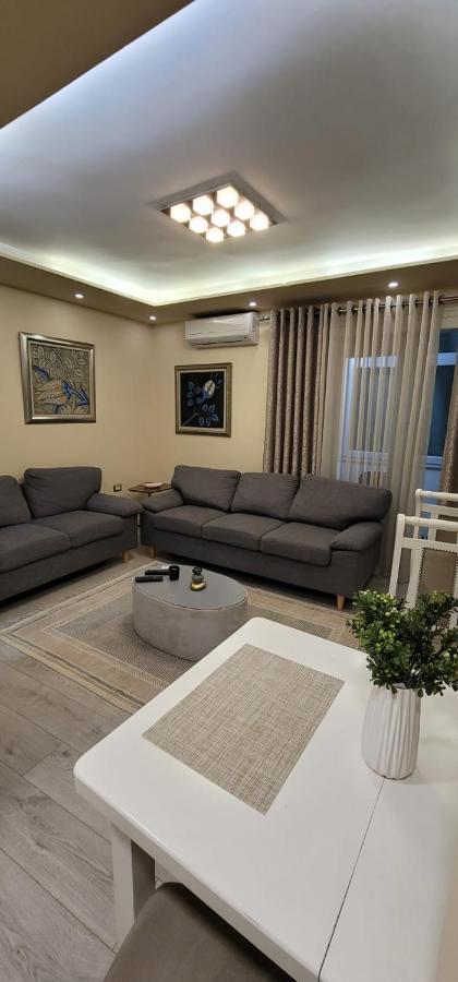 New Bazar Luxury Apartment ティラナ エクステリア 写真