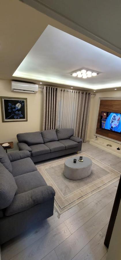 New Bazar Luxury Apartment ティラナ エクステリア 写真