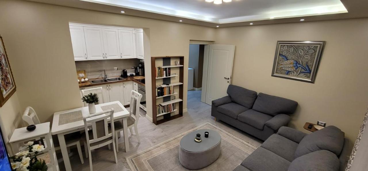 New Bazar Luxury Apartment ティラナ エクステリア 写真